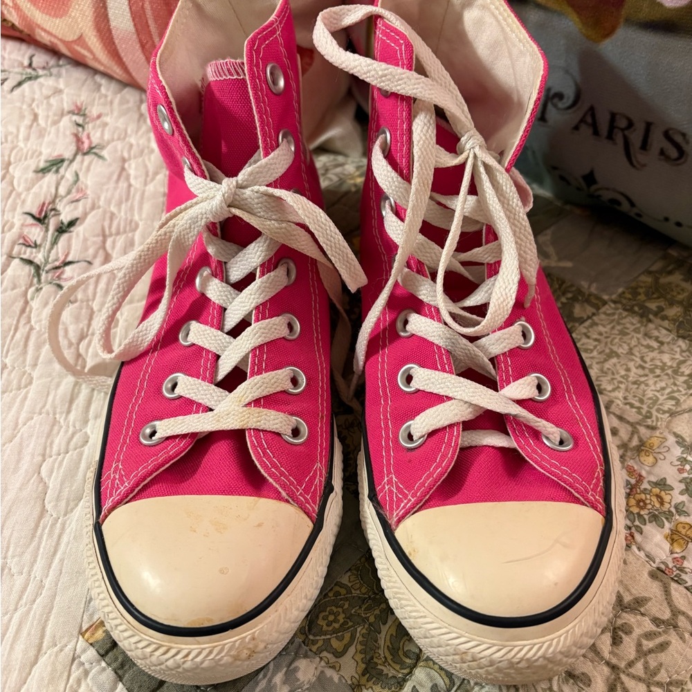 Women’s Converse Chuck Taylor Hightop Sneakers
